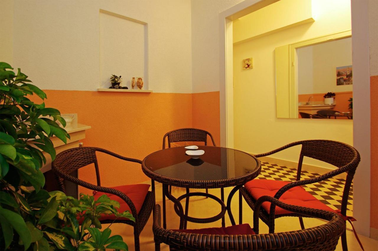 B&B Vela Luka Bagian luar foto