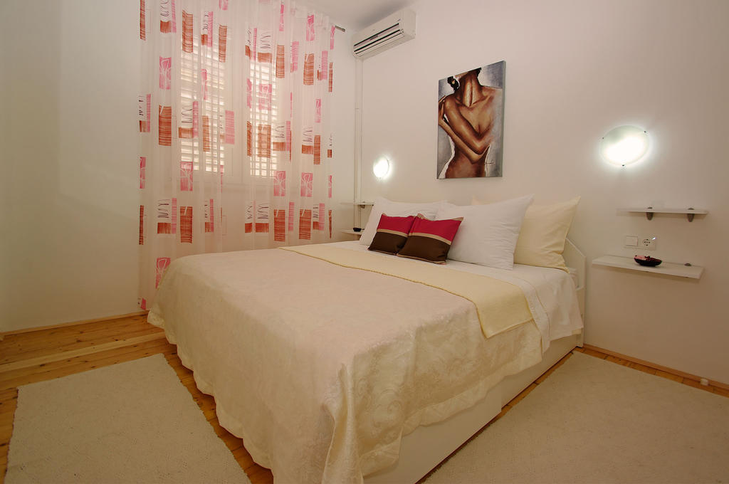 B&B Vela Luka Ruang foto